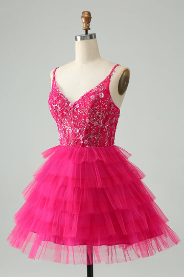 Vestido de cóctel corto con gradas de tul y tirantes finos rosa